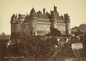 Замок Пьерфон после реставрации. Фотография 1874–1890 годов