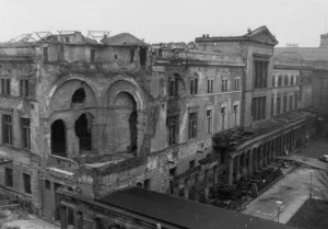 Разрушенный Новый музей. Фотография 1964 года