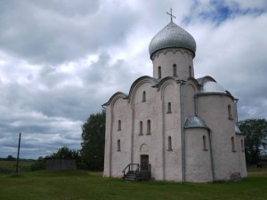 Церковь Спаса на Нередице в наши дни. Фотография 2012 года